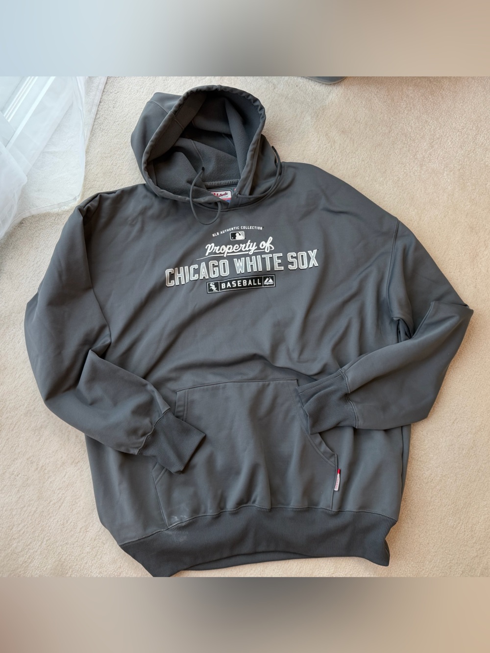 Chicago White Sox Logo Men's Gray Hoodie - Official Baseball Sweatshirt